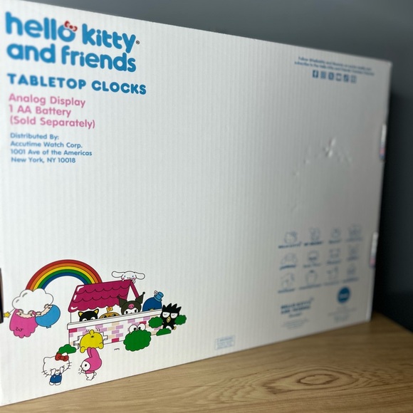 Hello Kitty and Friends Tabletop Clocks (NIB) - Picture 2 of 2